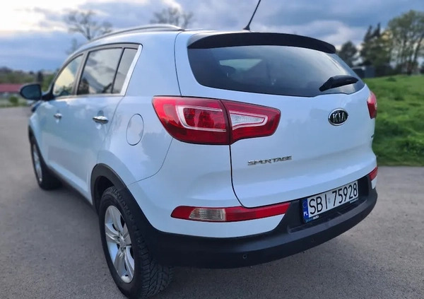 Kia Sportage cena 37700 przebieg: 260000, rok produkcji 2012 z Kraków małe 172